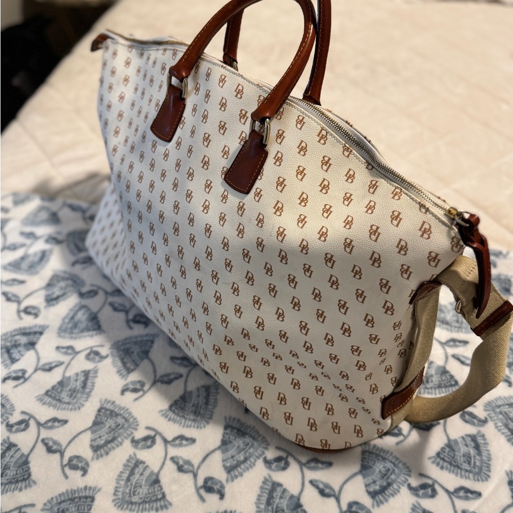 Dooney & Bourke White and Brown Signature Weekender Duffle Bag - Picture 2 of 6